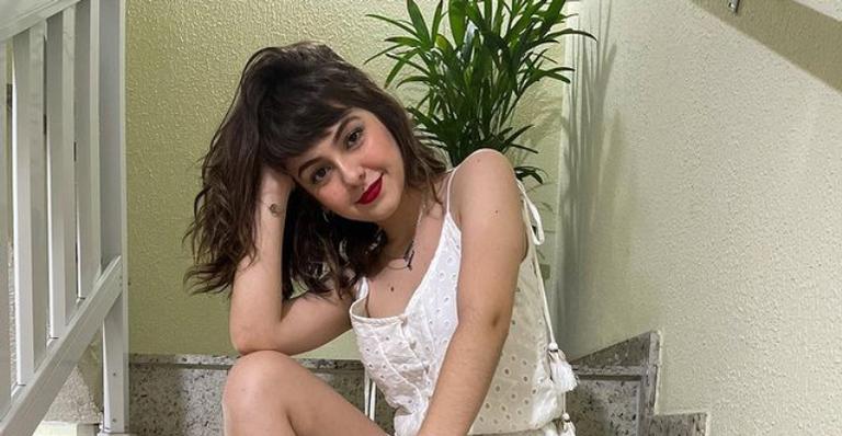 Klara Castanho surge belíssima ao apostar em visual meigo