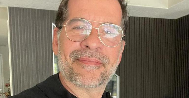 Ao resgatar clique antigo, Leandro Hassum fala sobre campanha de vacinação: ”Esperando o dia D”
