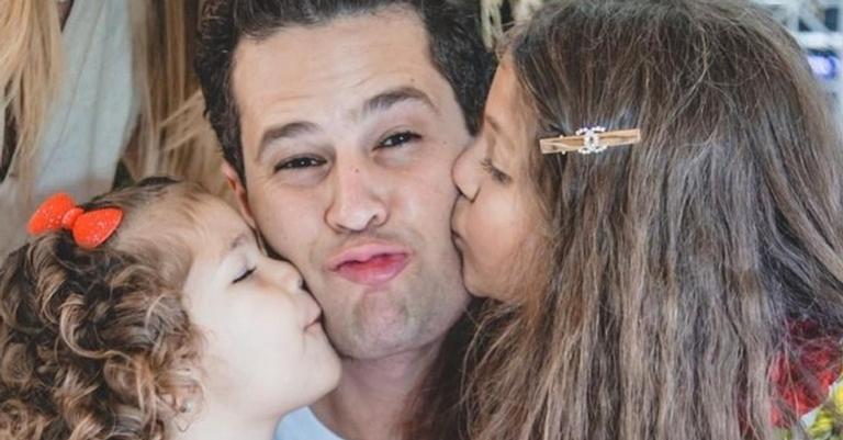 Pedro Leonardo se derrete pela filha, Mavie: ”Aquele sorrisinho apaixonante”