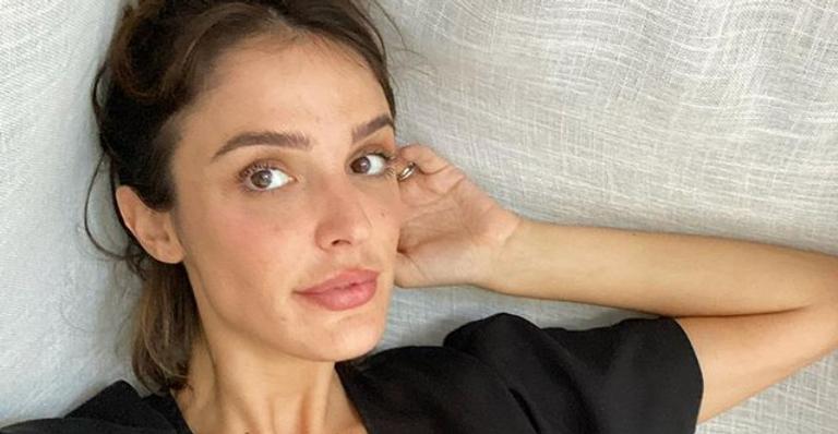 Rafa Brites mostra cantinho especial de sua casa: ”Meu paredão de fotos”