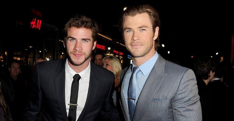 Chris Hemsworth resgata clique do passado ao parabenizar o irmão, Liam: ”Você não mudou nada”