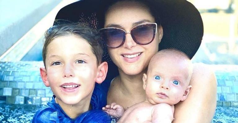 Fernanda Machado mostra os dois filhos juntos e se declara: ”Eles são o meu maior tesouro”