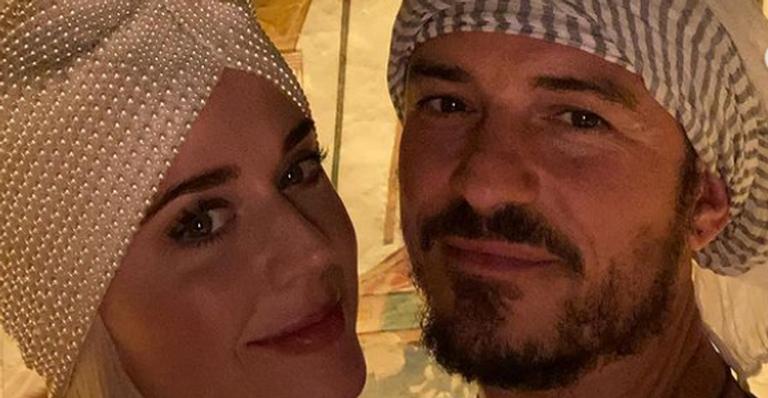 Katy Perry parabeniza Orlando Bloom e se declara: ”Meu amor”