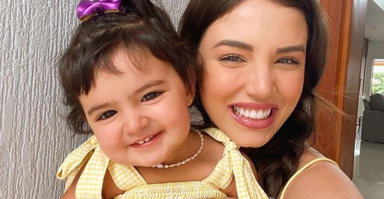 Mariana Sampaio se derrete por clique da filha e declara: ”Luz do meu viver”