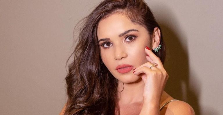 Gizelly Bicalho surge em registros na natureza e dispara: ”Amo a mulher que me tornei”