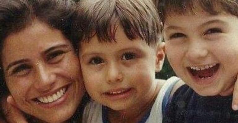 Valeria Alencar compartilha clique fofíssimo da infância do filho, Rafa Vitti