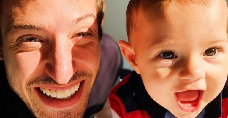 Após vitória do Santos, Vinicius Martinez compartilha vídeo fofíssimo com o filho, Valentin