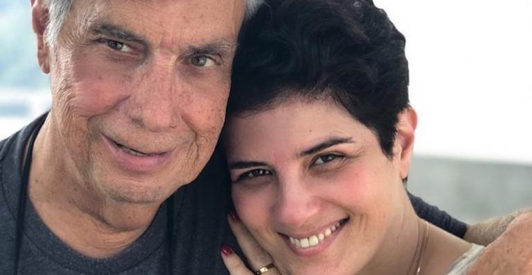 Mariana Godoy relembra morte do pai e lamenta: ”Morreu sem conseguir respirar”