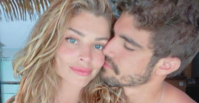 Caio Castro compartilha clique coladinho com Grazi Massafera em Noronha
