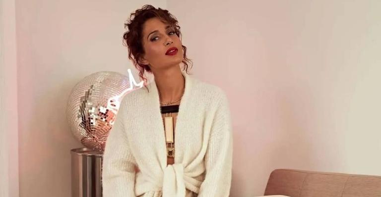 Camila Pitanga surge deslumbrante em ensaio fotográfico e brinca: ”Chegando no postinho”