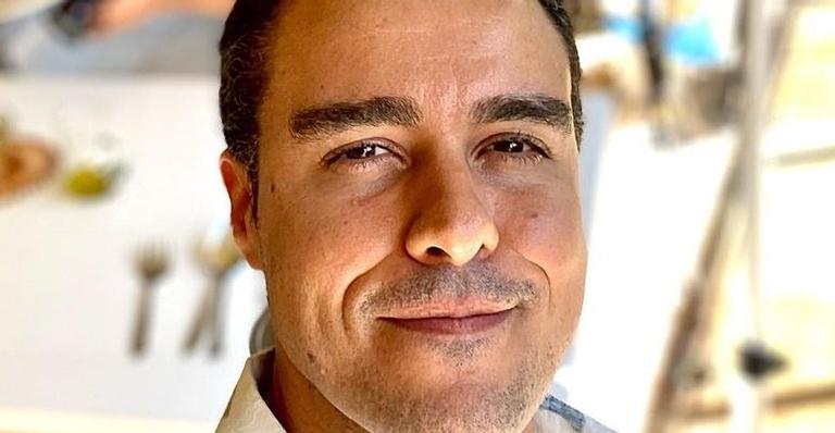 Joaquim Lopes compartilha clique beijando a barriga de Marcella Fogaça: ”Lotação de amor”