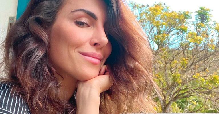 Mel Fronckowiak celebra 33 anos e faz agradecimento: ”Novo ciclo”