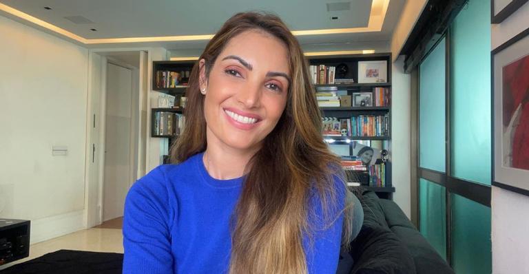 Patrícia Poeta recebe elogios ao surgir sorridente em clique na web: ”Que lindeza!”
