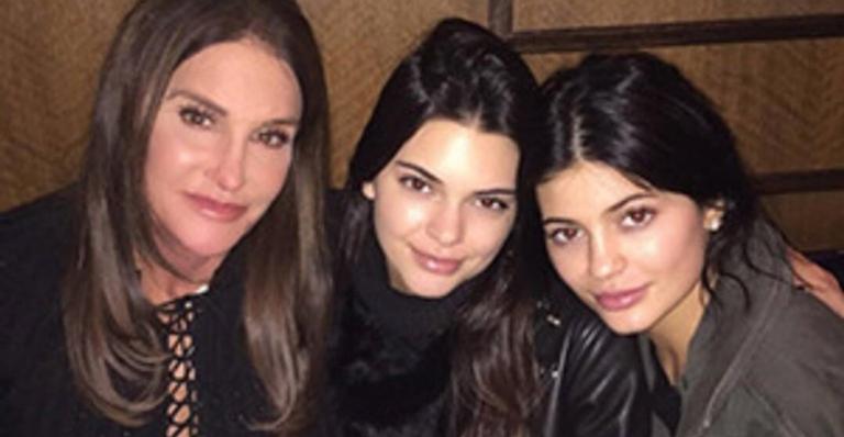 Caitlyn Jenner fala sobre relação com Kendall e Kylie Jenner após transição