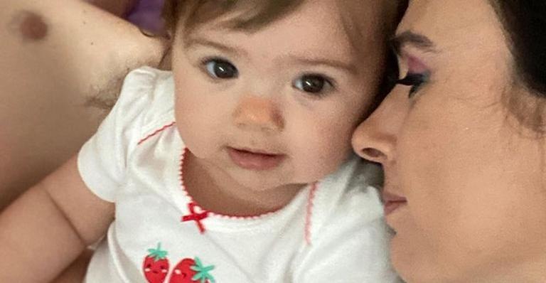 Tatá Werneck compartilha clique fofíssimo com a filha, Clara Maria: ”Minha deusa”