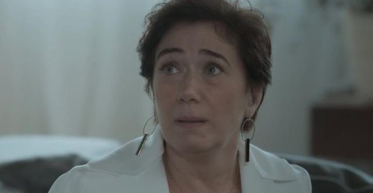 Silvana foge da clínica de reabilitação em ‘A Força do Querer’