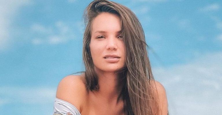 Stéfani Bays posa com biquíni fio dental em cenário paradisíaco no Jalapão: ”Monumento de mulher”