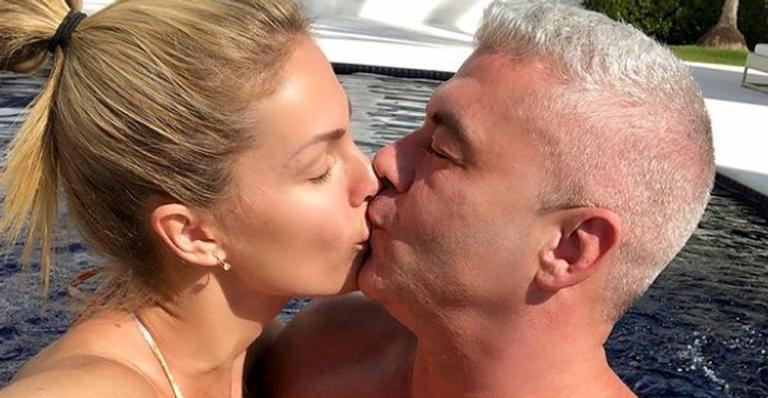Ana Hickmann dá beijão no marido e se declara: ”Eternidade que quero”