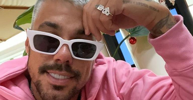 Após fim de noivado, Lipe Ribeiro curte post sobre relacionamento: ”Sem vingança”