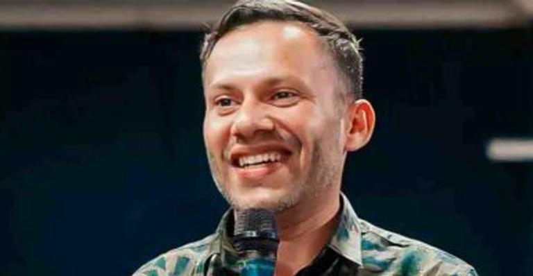 Cantor gospel Flávio Camargo morre de pneumonia