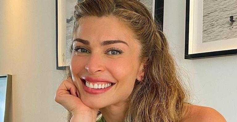 Grazi Massafera posa de biquíni em Noronha e para tudo com abdômen trincado: ”Que corpo!”