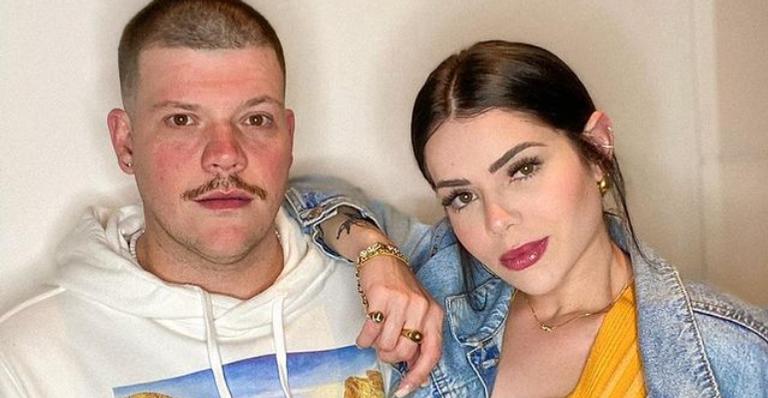 Ferrugem surge dando beijão na esposa, Thaís Vasconcellos e fãs elogiam: ”Casal lindo!”