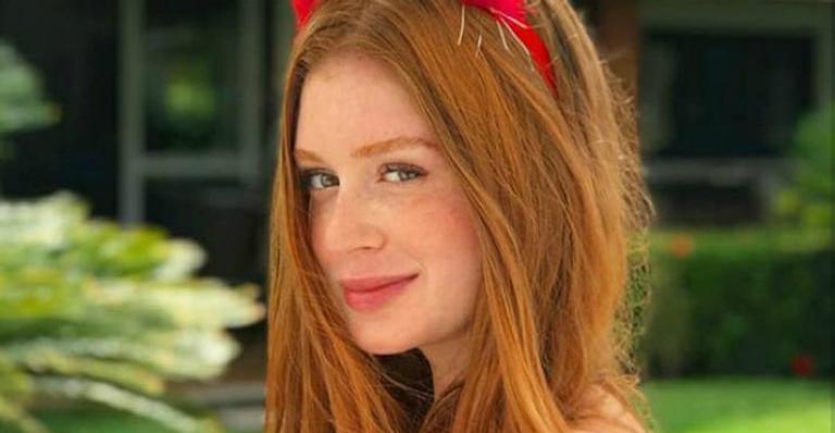 Recém-separada, Marina Ruy Barbosa chama atenção ao posar toda gata de maiô