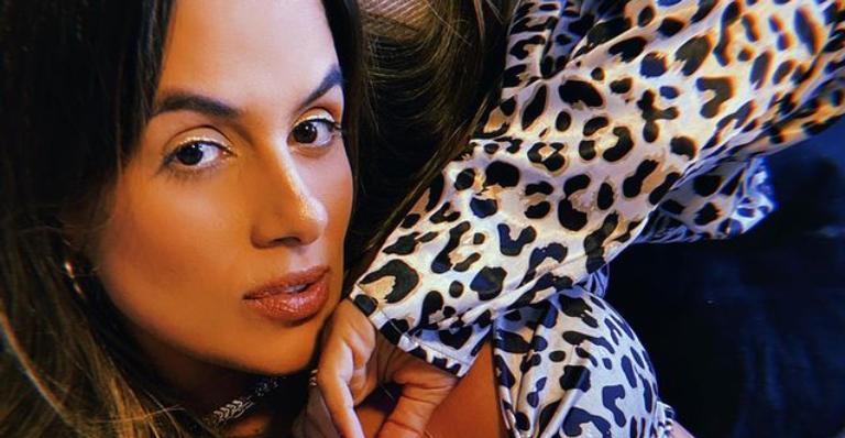 Ex-BBB Carol Peixinho arranca elogios dos fãs em clique na academia: ”Musa fitness”