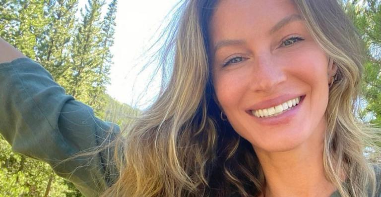 Gisele Bündchen compartilha cliques fazendo ioga e recebe chuva de elogios