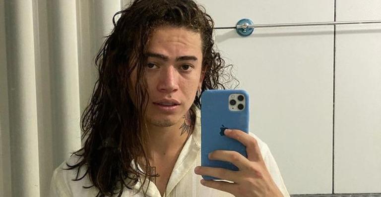 Whindersson Nunes choca fãs ao aparecer com o dente quebrado e faz piada na web