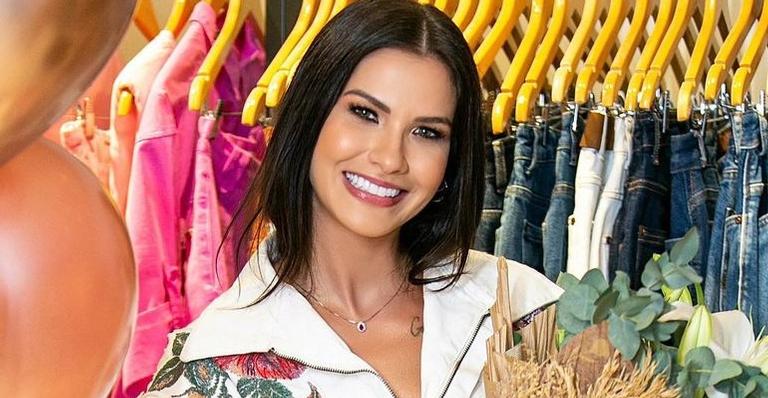 Com look personalizado, Andressa Suita comemora aniversário em viagem intimista com as amigas