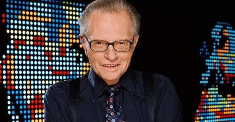 Apresentador Larry King morre aos 87 anos após complicações da Covid-19