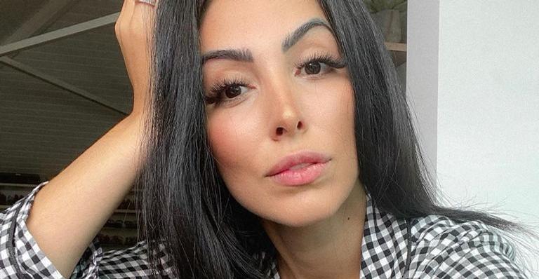 Jade Seba mostra vestido de noiva e esbanja luxo: ”Meu felizes para sempre”