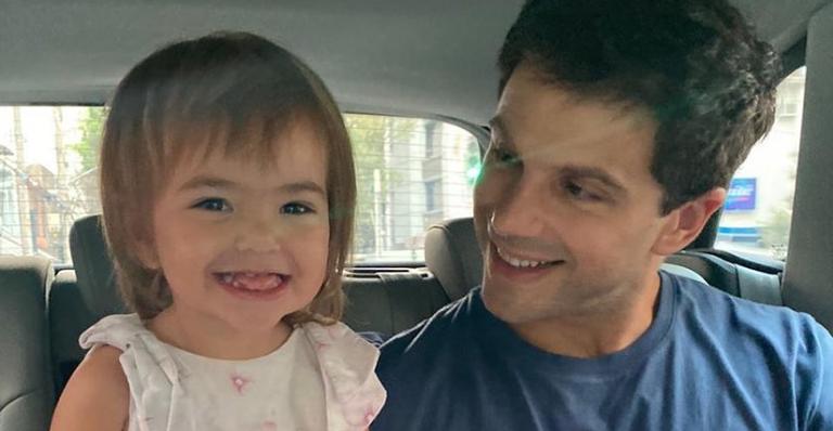 Duda Nagle compartilha vídeo fofíssimo com a filha, Zoe, e encanta