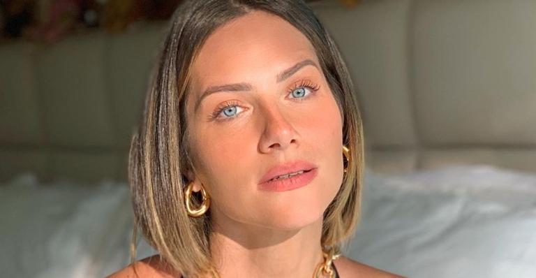 Giovanna Ewbank posa com biquíni fininho em frente ao espelho e rouba a cena: ”Um corpo desse!”