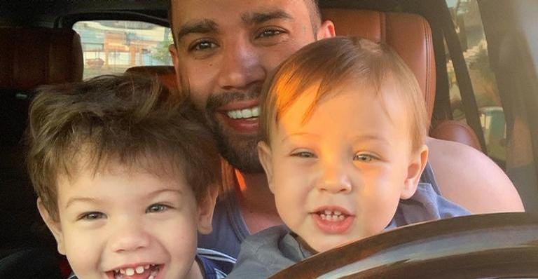 Gusttavo Lima publica lindos cliques com os filhos e se derrete: ”Um amor infinito”