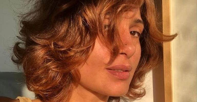 Camila Pitanga celebra aniversário de São Paulo com clique no metro