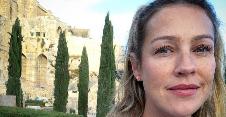 Fim do mistério! Luana Piovani mostra o novo namorado e se declara: ”Te amo”