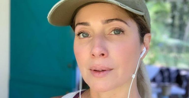 Letícia Spiller comemora após saber que irmã recebeu a vacina contra a Covid-19