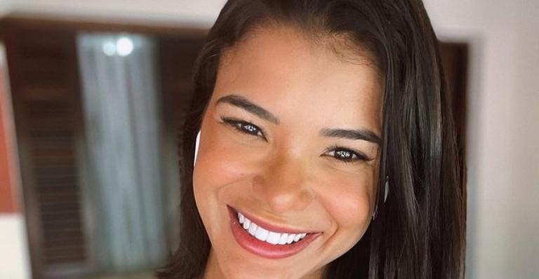 Jakelyne Oliveira conhece pais de Mariano: ”Tão feliz em estar aqui”