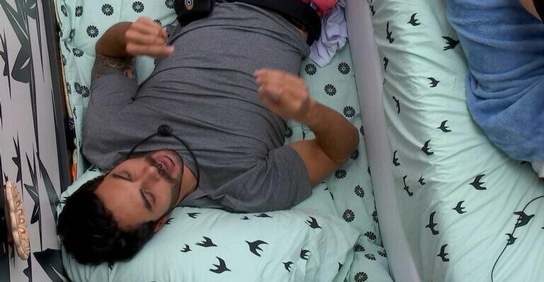 BBB21: Rodolffo comenta desentendimento de Lumena e Caio: ”Não tinha necessidade”