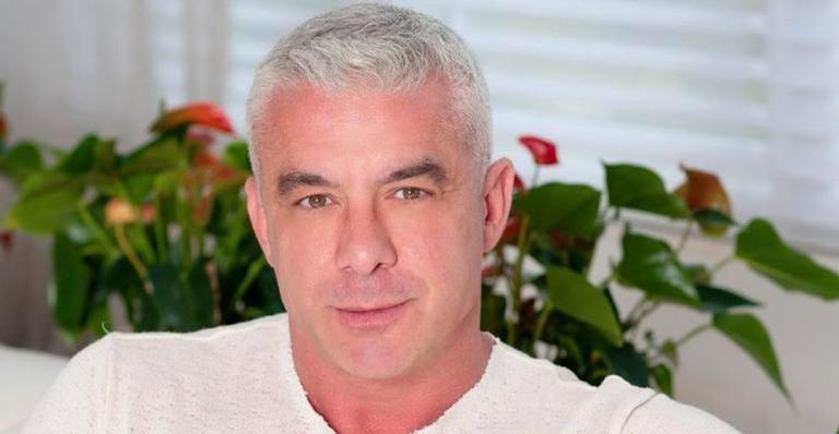 Alexandre Correa relembra foto antes do tratamento contra câncer: ”Saudade de um tempo próximo”