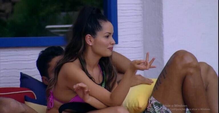 BBB21: Juliette brinca sobre relacionamentos que já teve na casa: ”Sou ex de três”