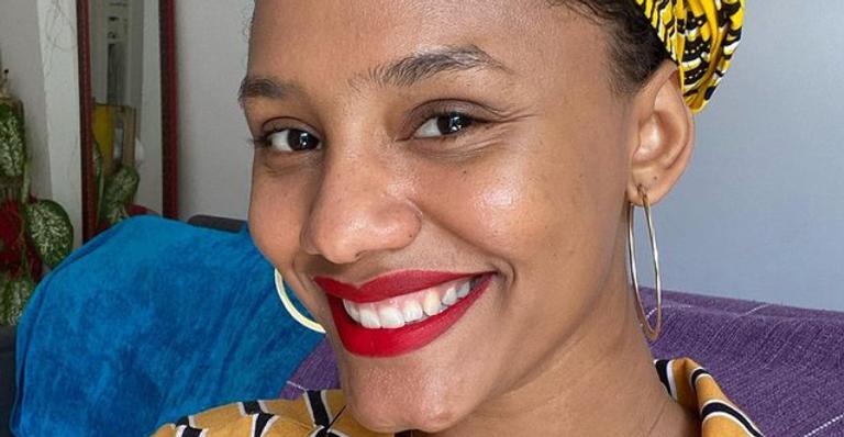 Jéssica Ellen arranca elogios da web ao publicar selfie toda natural: ”Maravilhosa!”