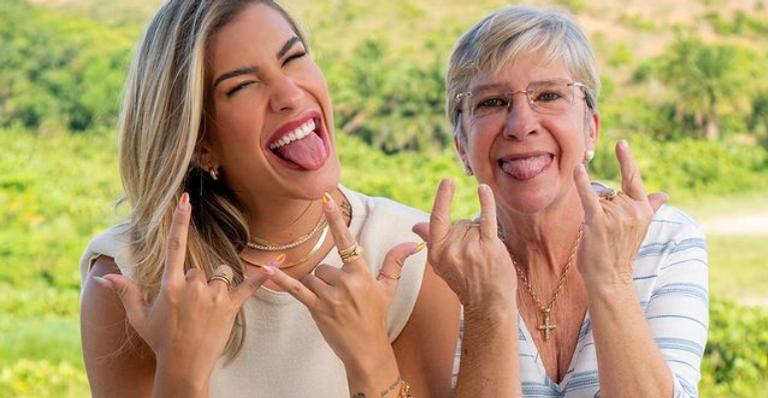 Lore Improta parabeniza a mãe, Lia Mara com bela homenagem: ”Ela que cola em tudo comigo!”