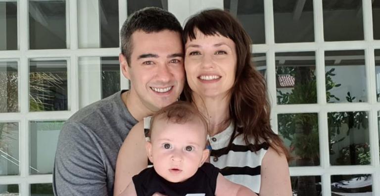 Marcos Veras compartilha cliques fofos com Rosanne Mulholland e o filho, Davi: ”Família linda”