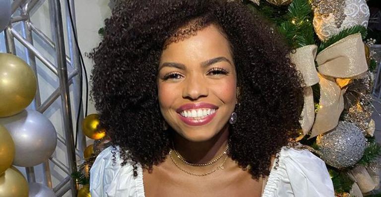 Jeniffer Nascimento posa coladinha com a afilhada e se derrete: ”Linda, alegre e doce!”