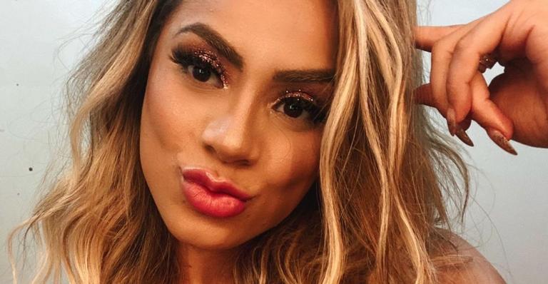 Lexa compartilha clique romântico com MC Guimê e web dispara: ”Química”