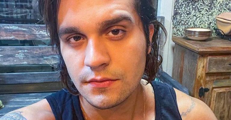 Luan Santana arranca elogios ao relembrar viagem para Trancoso: ”Gato”