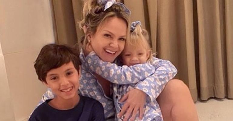 Eliana relembra live na presença dos filhos e encanta: ”Passavam pra fazer uma graça”